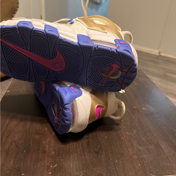 Nike - Picture 5 of 6